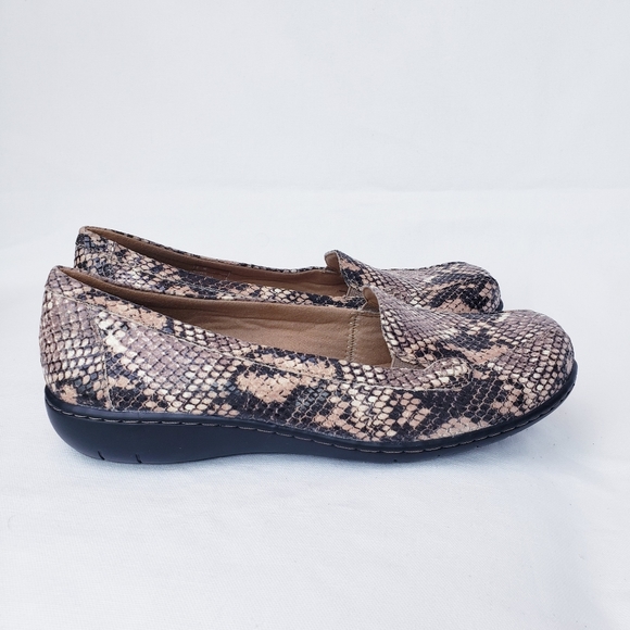 snakeskin clarks